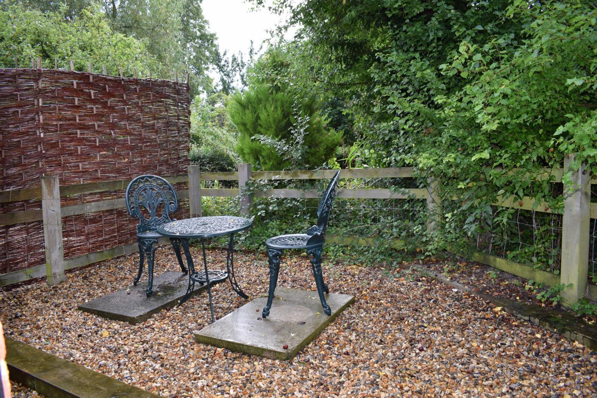 Upper Wood End Farm Holiday Cottages Marston Moreteyne Экстерьер фото